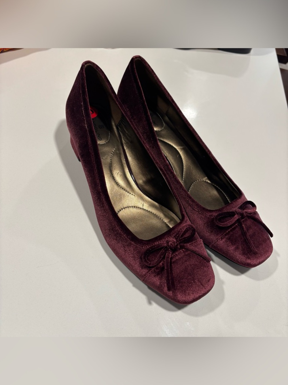 Bandolino Shoes Womens 10 M Xylon Pumps Maroon Velvet Slip On Casual Block Heels